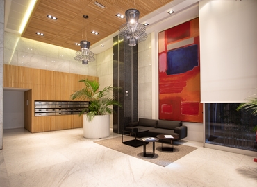 Explore oficinas temporales en Madrid Centro 78 m², Calle Capitán Haya 1 - 6 | MatchOffice.es