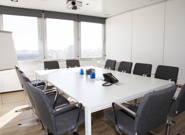 Explore oficinas temporales en Madrid Centro 78 m², Calle Capitán Haya 1 - 12 | MatchOffice.es