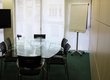 Book a 26 m² Conference room in Zaragoza, C/Doctor Casas 20 (50008) - 13 | MatchOffice
