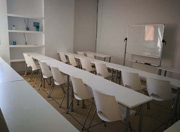 40 m² Business park in Seville, Calle Luis Fuentes Bejarano (41020) - 1 | MatchOffice.com