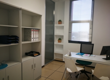 Parque empresarial en alquiler en Sevilla 40 m², Calle Luis Fuentes Bejarano - 5 | MatchOffice.es