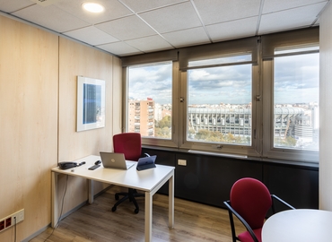 Business center disponible para alquilar en Madrid Centro 78 m², Calle del Poeta Joan Maragall 1 - 20 | MatchOffice.es
