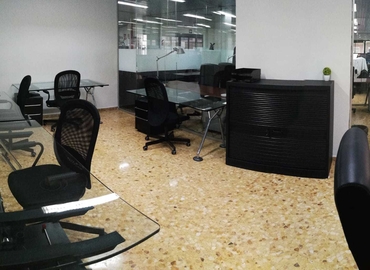 Parque empresarial disponible para alquilar en València 40 m², Avinguda del Primat Reig - 5 | MatchOffice.es