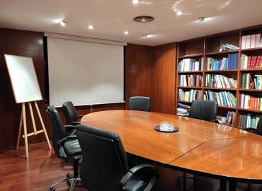 Explore coworking en València 900 m², Avinguda del Primat Reig - 7 | MatchOffice.es