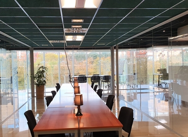 Reserve sala de conferencias en Pamplona 60 m², Calle de Arcadio María Larraona - 9 | MatchOffice
