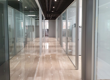 Explore comfortable a 60 m² Shared office  in Pamplona, Calle de Arcadio María Larraona 1 (31008) - 3 | MatchOffice.com