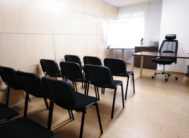 Rent a 25 m² Conference hall in Castello, Calle Poeta Verdaguer 1 (12002) - 10 | MatchOffice