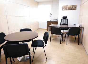 25 m² Business park property available to rent in Castello, Calle Poeta Verdaguer 1 (12002) - 1 | MatchOffice.com