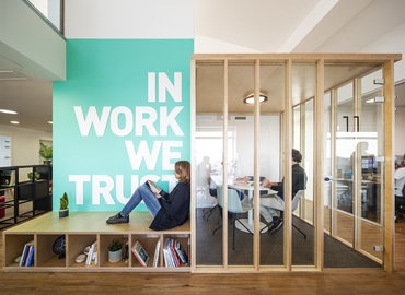 Explore coworking en Barcelona Sarrià Sant Gervasi 150 m², Carrer de Lluís Muntadas - 3 | MatchOffice