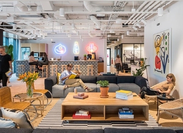 150 m² Serviced office place up for rent in Barcelona, Carrer de Pallars (08005) - 1 | MatchOffice.com