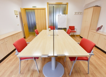 Reserve sala de juntas en León 20 m², Avenida Independencia 1 2ª planta - 0 | MatchOffice
