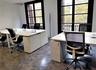 Parque empresarial en alquiler en Ciutat Vella 30 m², Avinguda del Portal de l'Àngel 36 - 3 | MatchOffice.es