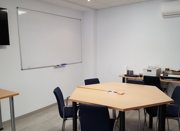 Alquile sala de conferencias equipada en Barcelona 16 m², Carrer de Paris 45-47 - 4 | MatchOffice.es