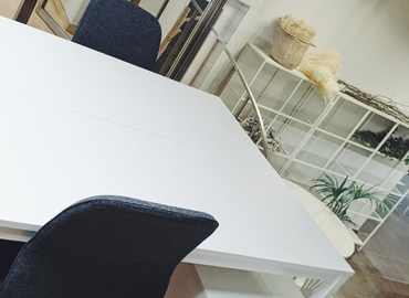 Explore oficinas compartidas en Burgos 132 m², Calle Santa Águeda - 6 | MatchOffice