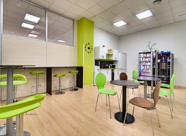 Explore oficinas compartidas en Madrid Centro 28 m², Calle de Isabel Colbrand 10-12 Plt 5 Ofic 151 - 8 | MatchOffice.es