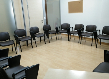 Alquile oficinas de coworking en Madrid Centro 28 m², Calle de Isabel Colbrand 10-12 Plt 5 Ofic 151 - 24 | MatchOffice