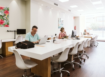 Explore coworking en Marbella 500 m², Calle Agua Marina 18 - 0 | MatchOffice.es