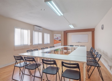 Alquile sala de conferencias fiable en Málaga 55 m², Calle Alejandro Dumas 17 - 1 | MatchOffice