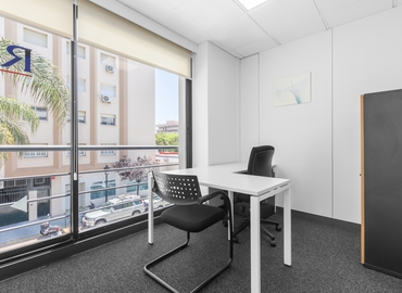 Alquile oficinas compartidas en Marbella 70 m², Avenida Ricardo Soriano 72 - 3 | MatchOffice
