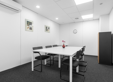 Alquile sala de reuniones fiable en Málaga 300 m², Avenida Ricardo Soriano 72 - 1 | MatchOffice