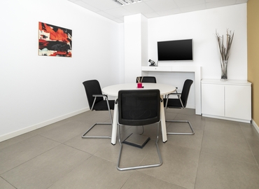 80 m² Conference room in Palma de Mallorca, Carrer Gremi de Sabaters 21 (07009) - 1 | MatchOffice