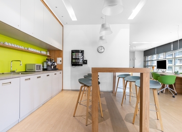 Observe oficinas compartidas en Zaragoza 90 m², Avenida de Juan Pablo II 35 - 2 | MatchOffice.es