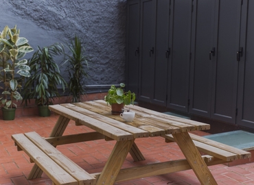 Observe oficinas compartidas en Eixample 30 m², Carrer del Consell de Cent 153 bajos local - 13 | MatchOffice.es