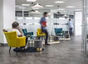 Únase a nuestra oficina virtual cómoda en Madrid Chamberi, Glorieta de Quevedo 9 - 4 | MatchOffice