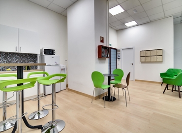 Centros de oficinas disponible para alquilar en Madrid Centro 28 m², Calle Isabel Colbrand 10-12 Plt 5 Ofic 151 - 6 | MatchOffice.es