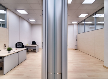 Micentro de negocio en alquiler en Madrid Centro 28 m², Calle Isabel Colbrand 10-12 Plt 5 Ofic 151 - 21 | MatchOffice.es