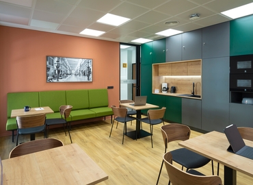Parque empresarial disponible para alquilar en Málaga 1300 m², Calle Marqués de Larios 4 - 6 | MatchOffice.es