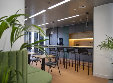 Explore coworking en Madrid Centro 300 m², Paseo de la Castellana 95 - 6 | MatchOffice