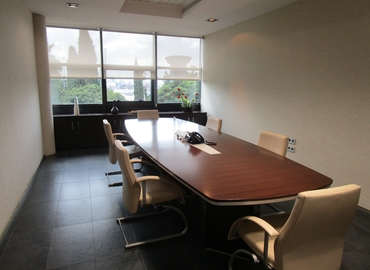 Alquile sala de conferencias en Sevilla 360 m², C/ José Delgado Brackembury nº 11 - 0 | MatchOffice.es