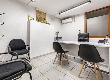 Centros de negocio disponible para alquilar en Tarragona 40 m², Via de l'Imperi Romà 11 - 3 | MatchOffice.es