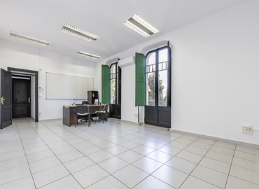 Centros de negocio disponible para alquilar en Tarragona 40 m², Via de l'Imperi Romà 11 - 23 | MatchOffice.es