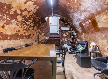 Reserve sala de conferencias en Tarragona 40 m², Via de l'Imperi Romà 11 - 9 | MatchOffice.es