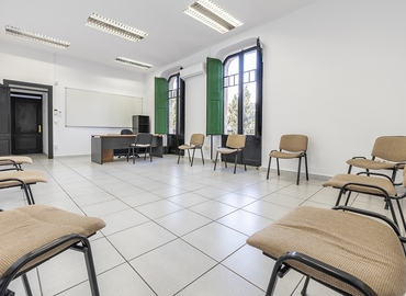 Reserve sala de reuniones en Tarragona 40 m², Via de l'Imperi Romà 11 - 27 | MatchOffice