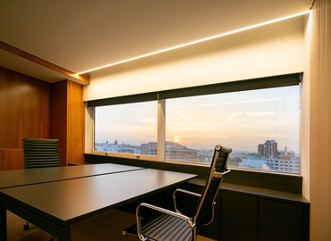 35 m² Business space property available to rent in Seville, Avenida Eduardo Dato (41005) - 1 | MatchOffice.com