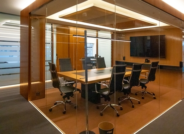 Parque empresarial disponible para alquilar en Sevilla 35 m², Avenida Eduardo Dato - 4 | MatchOffice