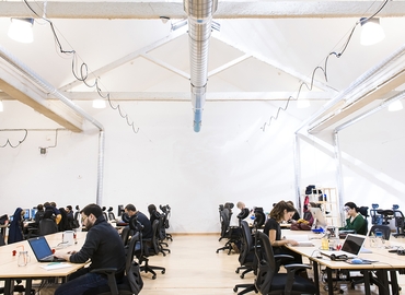 Alquile oficinas compartidas en Sants-Montjuic 1000 m², Carrer de Blesa 27 - 12 | MatchOffice.es