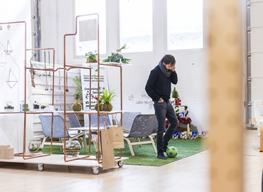 Alquile oficinas de coworking en Sants-Montjuic 1000 m², Carrer de Blesa 27 - 13 | MatchOffice.es