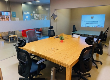 Explore coworking en Sants-Montjuic 1000 m², Carrer de Blesa 27 - 14 | MatchOffice.es