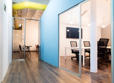 Lease comfortable a 700 m² Coworking space  in Eixample, Gran Via de les Corts Catalanes (08010) - 16 | MatchOffice.com