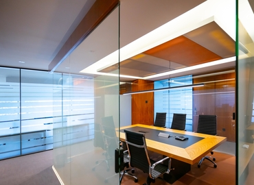 Parque empresarial en alquiler en Sevilla 35 m², Avenida Eduardo Dato - 6 | MatchOffice.es