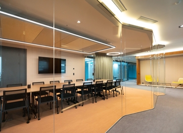 Rent a 35 m² Conference hall in Seville, Avenida Eduardo Dato (41005) - 1 | MatchOffice.com