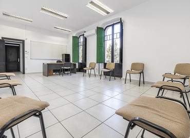 Oficina comercial asequible en alquiler en Tarragona 50 m², Via de l'Imperi Romà 11 - 20 | MatchOffice.es