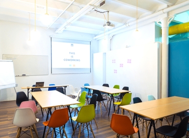 Reserve sala de conferencias equipada en Eixample 40 m², Gran Via de les Corts Catalanes - 0 | MatchOffice.es