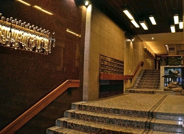 17 m² Convention center in Madrid Salamanca, Calle de Villanueva 35 (28001) - 1 | MatchOffice.com