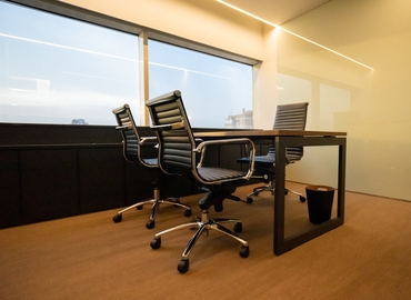 Alquile sala de conferencias acogedora en Sevilla 35 m², Calle Esclusa - 2 | MatchOffice