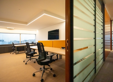 Reserve sala de juntas fiable en Sevilla 35 m², Calle Esclusa - 8 | MatchOffice.es